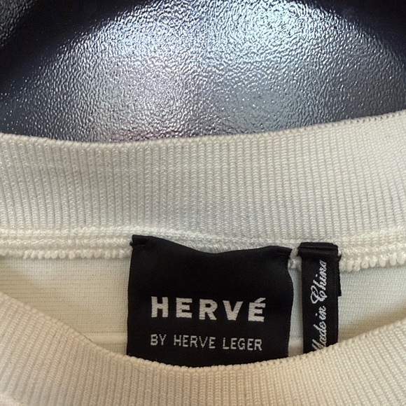 Herve Leger White Crop T-Shirt Textured - Picture 10 of 11